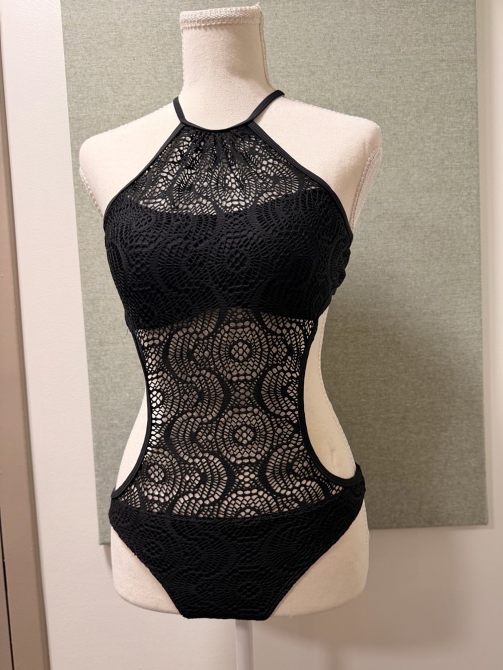Black Lace Cutout One-Piece Swimsuit (XS)